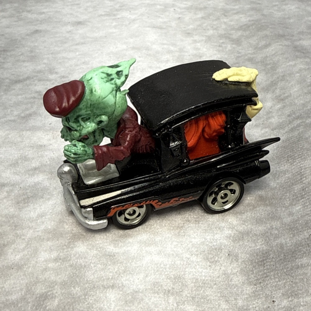 Monster 500 Zoom Zombie Diecast Hearse Car 2013 Creata Toys R Us Exclusive EUC - Picture 3 of 10